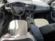 ✅ 2019 Volkswagen Jetta S • VIN: 3VWC57BU4KM095179 • Lot: 52039265. Wystawiony na Copart z przebiegiem 91 185 mil. Bezpłatny archiwum sprzedaży aukcyjnych z USA i szczegółowy raport historii pojazdu na DreamBid. Zdjęcie 8.