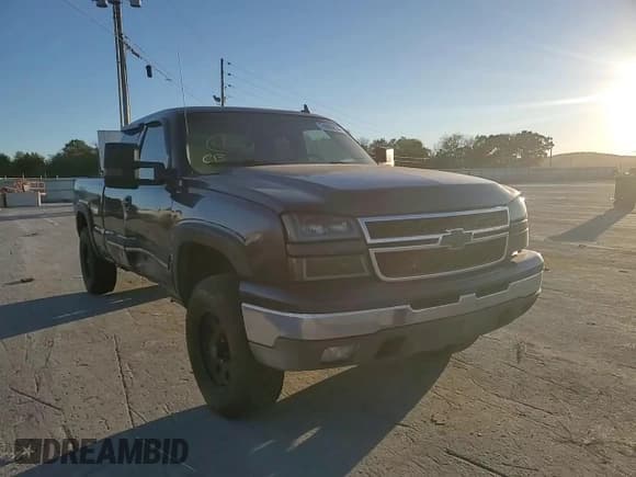 ✅ 2006 Chevrolet Silverado 1500 LT1 • VIN: 1GCEK19ZX6Z118083 • Лот: 74900814. Опубликован ранее на Copart с пробегом 336 093 миль. Бесплатный доступ к архиву аукционных продаж из США и подробный отчёт об истории автомобиля на DreamBid. Изображение 10.