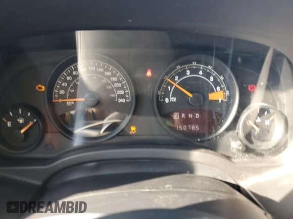 ✅ 2015 Jeep Patriot Altitude • VIN: 1C4NJRAB7FD129605 • Lot: 64172835. Wystawiony na Copart z przebiegiem 150 785 mil. Bezpłatny archiwum sprzedaży aukcyjnych z USA i szczegółowy raport historii pojazdu na DreamBid. Zdjęcie 9.