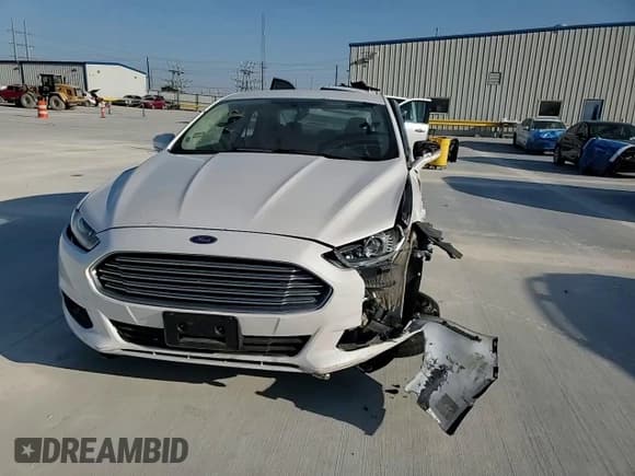 ✅ 2014 Ford Fusion SE • VIN: 3FA6P0HD7ER268067 • Lot: 84778075. Wystawiony na Copart z przebiegiem 210 025 mil. Bezpłatny archiwum sprzedaży aukcyjnych z USA i szczegółowy raport historii pojazdu na DreamBid. Zdjęcie 14.