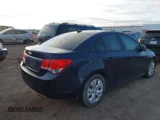 2014 Chevrolet Cruze LS z VIN 1G1PA5SH4E7265880, wystawiony jako IAAI lot #43449000 z przebiegiem 160 393 mil mil oraz . Historia ofert i sprzedaży dostępna na DreamBid. Obrazek 4.