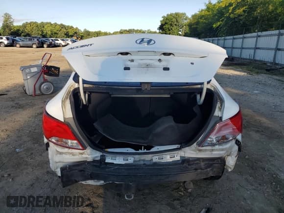 ✅ 2016 Hyundai Accent SE • VIN: KMHCT4AE0GU015375 • Lot: 67657964. Wystawiony na Copart z przebiegiem 82 699 mil. Bezpłatny archiwum sprzedaży aukcyjnych z USA i szczegółowy raport historii pojazdu na DreamBid. Zdjęcie 6.