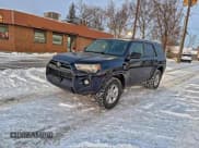 ✅ 2017 Toyota 4Runner SR5 Premium • VIN: JTEBU5JR3H5460061 • Lot: 94825145. Wystawiony na Copart z przebiegiem 164 406 mil. Bezpłatny archiwum sprzedaży aukcyjnych z USA i szczegółowy raport historii pojazdu na DreamBid. Zdjęcie 2.
