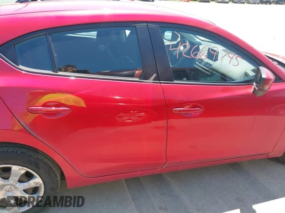 ✅ 2015 Mazda 3 i Sport • VIN: 3MZBM1K72FM193641 • Лот: 42669795. Опубликован ранее на IAAI с пробегом 182 148 миль. Бесплатный доступ к архиву аукционных продаж из США и подробный отчёт об истории автомобиля на DreamBid. Изображение 13.