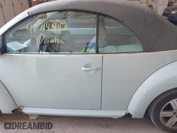 ✅ 2006 Volkswagen Beetle • VIN: 3VWRF31Y96M319153 • Lot: 42714949. Listed on IAAI with 179,322 mi. Free auction sales archive from the USA and detailed vehicle history report at DreamBid. Image 13.