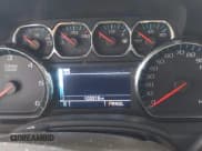 ✅ 2020 Chevrolet Suburban LT • VIN: 1GNSCHKC3LR181222 • Lot: 43047813. Wystawiony na IAAI z przebiegiem 103 318 mil. Bezpłatny archiwum sprzedaży aukcyjnych z USA i szczegółowy raport historii pojazdu na DreamBid. Zdjęcie 7.