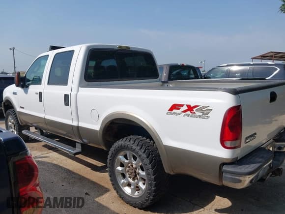 ✅ 2005 Ford F-250 XL • VIN: 1FTSW21P25EA13745 • Lot: 42273521. Listed on IAAI with 259,024 mi. Free auction sales archive from the USA and detailed vehicle history report at DreamBid. Image 14.