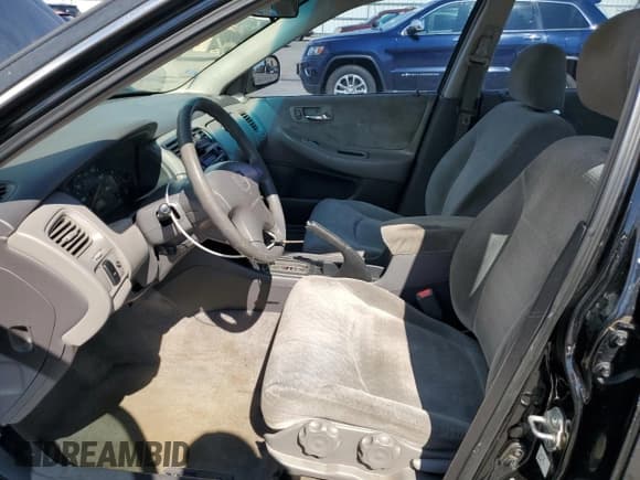 ✅ 2001 Honda Accord LX • VIN: 1HGCG56451A119403 • Лот: 64699245. Опубликован ранее на Copart с пробегом 218 408 миль. Бесплатный доступ к архиву аукционных продаж из США и подробный отчёт об истории автомобиля на DreamBid. Изображение 7.