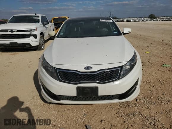 ✅ 2011 Kia Optima SX • VIN: KNAGR4A61B5179683 • Lot: 87216515. Wystawiony na Copart z przebiegiem 181 717 mil. Bezpłatny archiwum sprzedaży aukcyjnych z USA i szczegółowy raport historii pojazdu na DreamBid. Zdjęcie 5.
