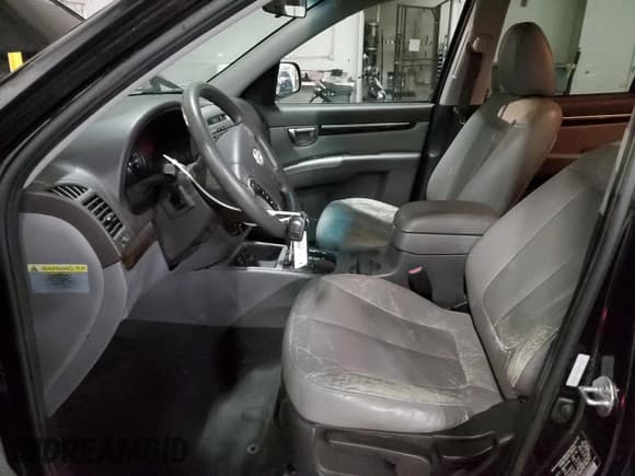 ✅ 2011 Hyundai Santa Fe GLS • VIN: 5XYZG3ABXBG088668 • Lot: 82449864. Listed on Copart with 152,903 mi. Free auction sales archive from the USA and detailed vehicle history report at DreamBid. Image 7.