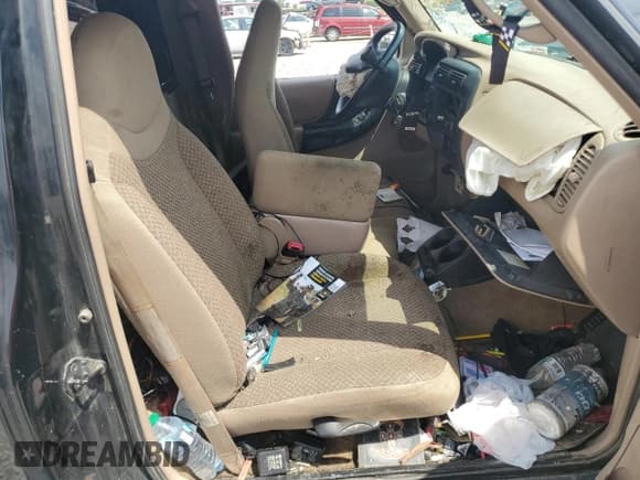 ✅ 1998 Ford Ranger • VIN: 1FTZR11X9WTA38171 • Lot: 65576715. Listed on Copart with 117,155 mi. Free auction sales archive from the USA and detailed vehicle history report at DreamBid. Image 7.