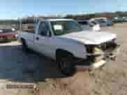 2004 Chevrolet Silverado 1500 Work Truck z VIN 1GCEC14X94Z312331, wystawiony jako IAAI lot #32433839 z przebiegiem 262 306 mil mil oraz . Historia ofert i sprzedaży dostępna na DreamBid. Obrazek 1.