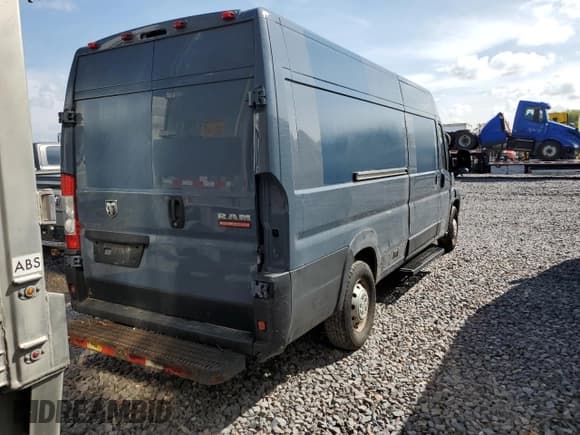 ✅ 2020 Ram ProMaster Cargo • VIN: 3C6URVJG1LE140058 • Lot: 70705115. Wystawiony na Copart z przebiegiem 137 095 mil. Bezpłatny archiwum sprzedaży aukcyjnych z USA i szczegółowy raport historii pojazdu na DreamBid. Zdjęcie 3.