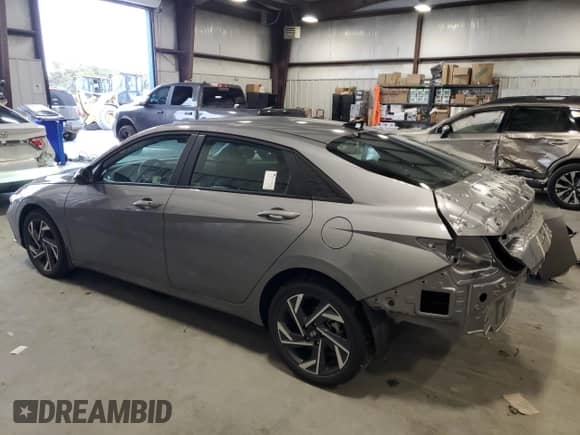 2025 Hyundai Elantra SEL Sport with VIN KMHLM4DG9SU907014, listed as a Copart auction lot 85256005 with 3,975 mi miles and Salvage title. Bid and sale history available at DreamBid. Image 2.