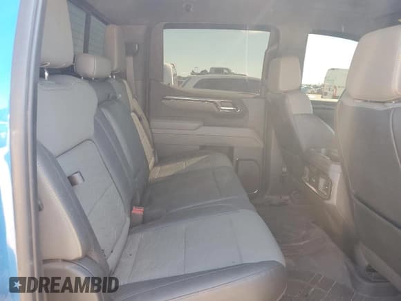 ✅ 2022 Chevrolet Silverado 1500 ZR2 • VIN: 3GCUDHEL4NG627181 • Лот: 72927534. Опубликован ранее на Copart с пробегом 71 393 миль. Бесплатный доступ к архиву аукционных продаж из США и подробный отчёт об истории автомобиля на DreamBid. Изображение 10.