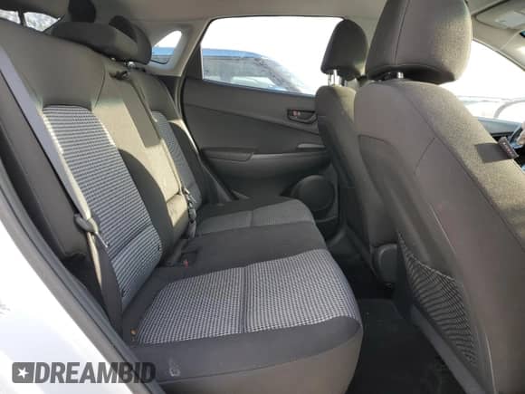 2019 Hyundai Kona SEL z VIN KM8K2CAAXKU250428, wystawiony jako Copart lot #38837363 z przebiegiem 78 051 mil mil oraz . Historia ofert i sprzedaży dostępna na DreamBid. Obrazek 11.