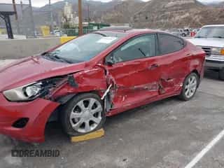 2013 Hyundai Elantra GLS z VIN KMHDH4AE8DU528388, wystawiony jako IAAI lot #43314142 z przebiegiem 107 193 mil mil oraz . Historia ofert i sprzedaży dostępna na DreamBid. Obrazek 6.