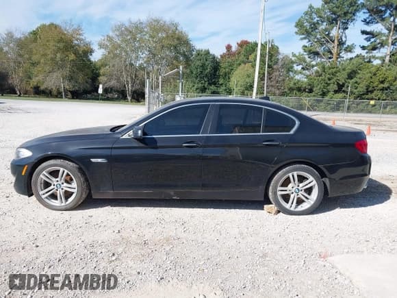 ✅ 2013 BMW 5 Series 528i xDrive • VIN: WBAXH5C52DD113472 • Лот: 43467536. Опубликован ранее на IAAI с пробегом 138 469 миль. Бесплатный доступ к архиву аукционных продаж из США и подробный отчёт об истории автомобиля на DreamBid. Изображение 14.