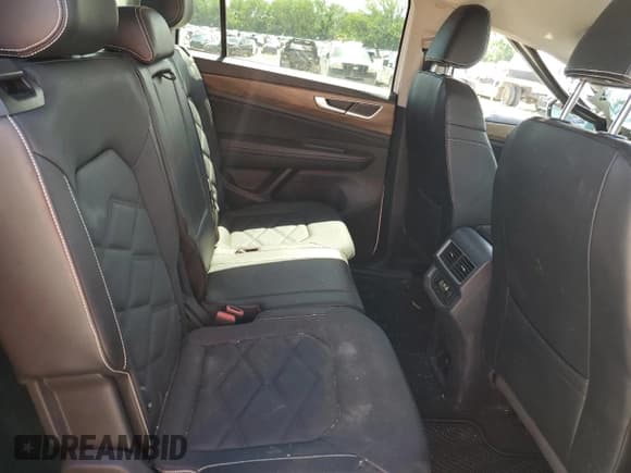 ✅ 2024 Volkswagen Atlas SE • VIN: 1V2DR2CA0RC517526 • Lot: 63259135. Wystawiony na Copart z przebiegiem 26 309 mil. Bezpłatny archiwum sprzedaży aukcyjnych z USA i szczegółowy raport historii pojazdu na DreamBid. Zdjęcie 11.