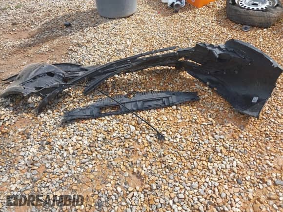 2021 Toyota Camry LE z VIN 4T1C11AK3MU543126, wystawiony jako IAAI lot #42989304 z przebiegiem 71 743 mil mil oraz . Historia ofert i sprzedaży dostępna na DreamBid. Obrazek 12.