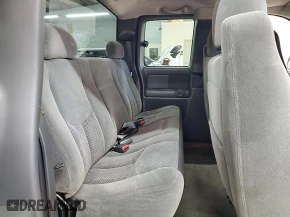 ✅ 2004 Chevrolet Silverado 1500 LS • VIN: 2GCEC19T341145530 • Lot: 86127735. Listed on Copart with 308,917 mi. Free auction sales archive from the USA and detailed vehicle history report at DreamBid. Image 10.