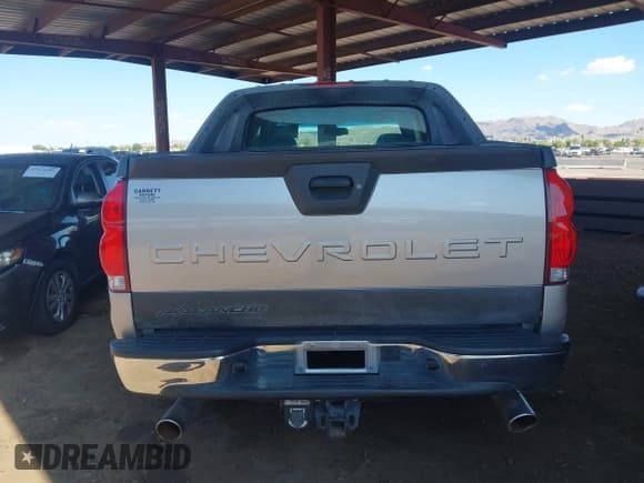 ✅ 2005 Chevrolet Avalanche Z66 • VIN: 3GNEC12Z15G228324 • Lot: 42428371. Listed on IAAI with Not provided. Free auction sales archive from the USA and detailed vehicle history report at DreamBid. Image 16.