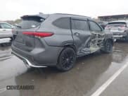 ✅ 2021 Toyota Highlander XSE • VIN: 5TDJZRBH7MS127123 • Lot: 43563394. Wystawiony na IAAI z przebiegiem 99 458 mil. Bezpłatny archiwum sprzedaży aukcyjnych z USA i szczegółowy raport historii pojazdu na DreamBid. Zdjęcie 4.
