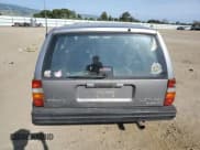 ✅ 1987 Volvo 740 • VIN: YV1FX8757H1113272 • Lot: 54231785. Wystawiony na Copart z przebiegiem 230 446 mil. Bezpłatny archiwum sprzedaży aukcyjnych z USA i szczegółowy raport historii pojazdu na DreamBid. Zdjęcie 6.