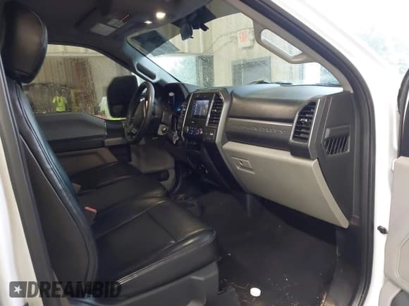 ✅ 2019 Ford F-250 XL • VIN: 1FT7W2B66KED43282 • Lot: 42940654. Listed on IAAI with 223,869 mi. Free auction sales archive from the USA and detailed vehicle history report at DreamBid. Image 5.