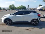 ✅ 2020 Toyota C-HR LE • VIN: JTNKHMBX8L1083805 • Lot: 43472569. Wystawiony na IAAI z przebiegiem 77 364 mil. Bezpłatny archiwum sprzedaży aukcyjnych z USA i szczegółowy raport historii pojazdu na DreamBid. Zdjęcie 15.