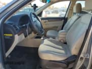 ✅ 2008 Hyundai Santa Fe GLS • VIN: 5NMSG13D38H166498 • Lot: 91358365. Listed on Copart with 95,560 mi. Free auction sales archive from the USA and detailed vehicle history report at DreamBid. Image 7.