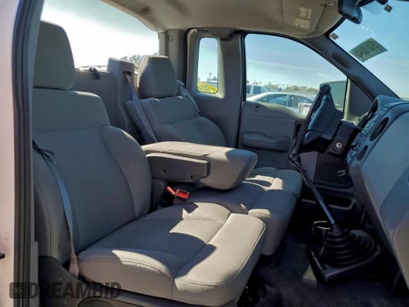 ✅ 2008 Ford F-150 XL • VIN: 1FTRF12208KE93902 • Лот: 91378045. Опубликован ранее на Copart с пробегом 131 439 миль. Бесплатный доступ к архиву аукционных продаж из США и подробный отчёт об истории автомобиля на DreamBid. Изображение 10.