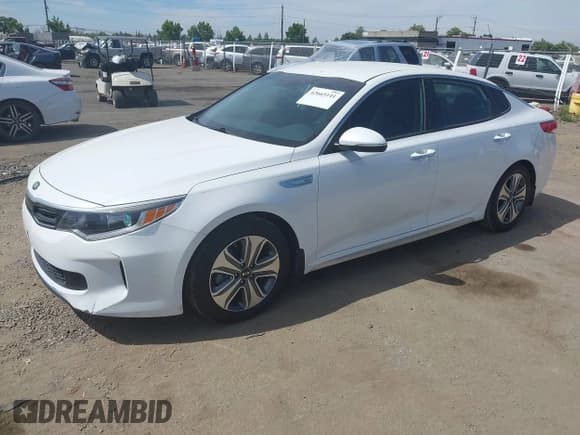 ✅ 2017 Kia Optima EX • VIN: KNAGU4LC9H5004740 • Lot: 42665141. Listed on IAAI with 101,180 mi. Free auction sales archive from the USA and detailed vehicle history report at DreamBid. Image 2.