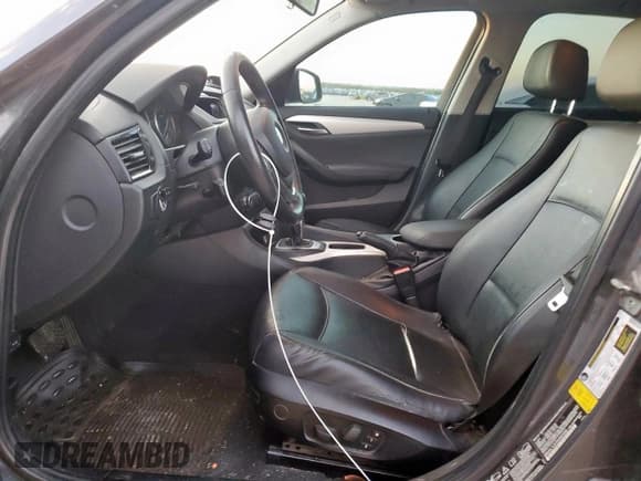 ✅ 2013 BMW X1 xDrive28i • VIN: WBAVL1C57DVR91049 • Lot: 90803625. Listed on Copart with Not provided. Free auction sales archive from the USA and detailed vehicle history report at DreamBid. Image 7.