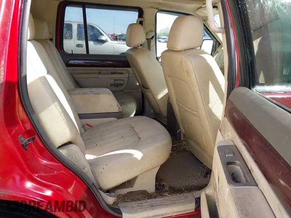 ✅ 2004 Lincoln Aviator Luxury • VIN: 5LMEU68H54ZJ46427 • Lot: 41908462. Wystawiony na IAAI z przebiegiem 264 610 mil. Bezpłatny archiwum sprzedaży aukcyjnych z USA i szczegółowy raport historii pojazdu na DreamBid. Zdjęcie 8.