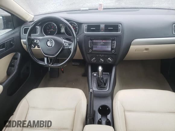 ✅ 2015 Volkswagen Jetta SE • VIN: 3VWD17AJ1FM422960 • Lot: 55860335. Listed on Copart with 87,616 mi. Free auction sales archive from the USA and detailed vehicle history report at DreamBid. Image 8.