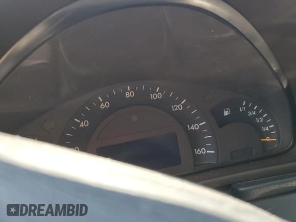 ✅ 2002 Mercedes-Benz C 230/260/280/320 • VIN: WDBRF61J02F203047 • Lot: 69978905. Wystawiony na Copart z przebiegiem Nie podano. Bezpłatny archiwum sprzedaży aukcyjnych z USA i szczegółowy raport historii pojazdu na DreamBid. Zdjęcie 9.