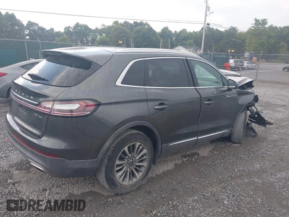 ✅ 2020 Lincoln Nautilus Standard • VIN: 2LMPJ8J95LBL02295 • Lot: 40226864. Listed on IAAI with 24,152 mi. Free auction sales archive from the USA and detailed vehicle history report at DreamBid. Image 4.