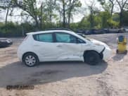 ✅ 2015 Nissan LEAF SL • VIN: 1N4AZ0CP2FC312062 • Lot: 42069975. Wystawiony na IAAI z przebiegiem 250 000 mil. Bezpłatny archiwum sprzedaży aukcyjnych z USA i szczegółowy raport historii pojazdu na DreamBid. Zdjęcie 13.