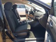 ✅ 2017 Nissan Sentra SL • VIN: 3N1AB7AP5HY365670 • Lot: 42807688. Wystawiony na IAAI z przebiegiem 167 557 mil. Bezpłatny archiwum sprzedaży aukcyjnych z USA i szczegółowy raport historii pojazdu na DreamBid. Zdjęcie 5.