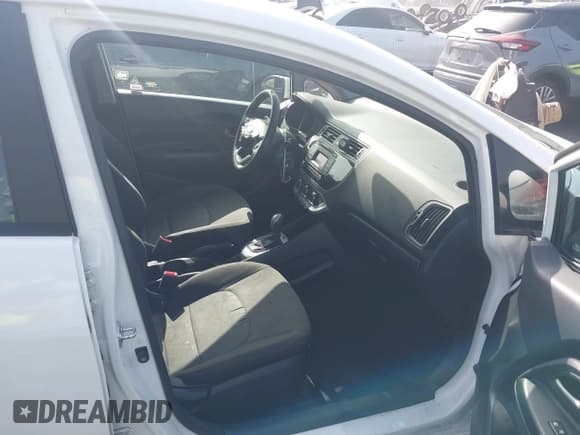 ✅ 2016 Kia Rio LX • VIN: KNADM4A31G6600794 • Лот: 43619959. Опубликован ранее на IAAI с пробегом 123 918 миль. Бесплатный доступ к архиву аукционных продаж из США и подробный отчёт об истории автомобиля на DreamBid. Изображение 5.