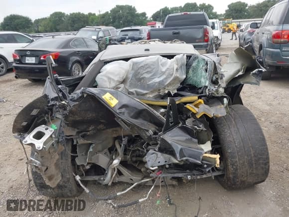 ✅ 2022 Porsche 911 GT3 • VIN: WP0AC2A95NS268851 • Lot: 42289250. Listed on IAAI with 9,940 mi. Free auction sales archive from the USA and detailed vehicle history report at DreamBid. Image 16.