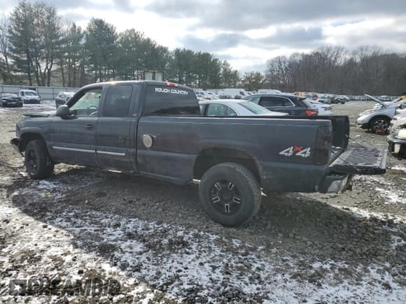 ✅ 2005 Chevrolet Silverado 1500 • VIN: 1GCEK19V75E230214 • Лот: 88054405. Опубликован ранее на Copart с пробегом Не указан. Бесплатный доступ к архиву аукционных продаж из США и подробный отчёт об истории автомобиля на DreamBid. Изображение 2.