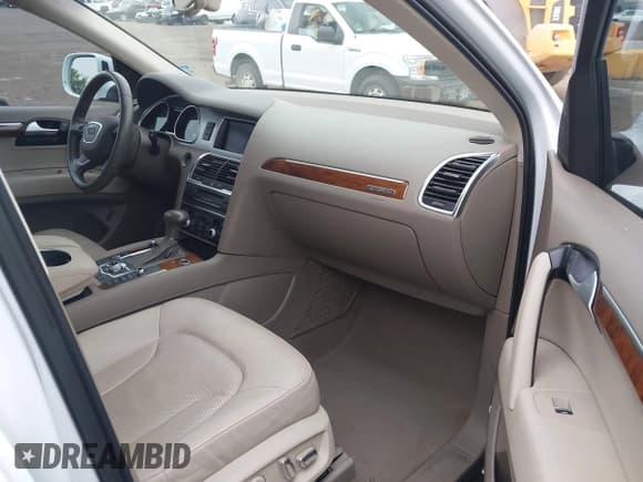 ✅ 2013 Audi Q7 S line Prestige • VIN: WA1DGAFE4DD016670 • Lot: 42201459. Wystawiony na IAAI z przebiegiem 83 278 mil. Bezpłatny archiwum sprzedaży aukcyjnych z USA i szczegółowy raport historii pojazdu na DreamBid. Zdjęcie 5.