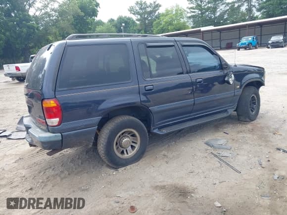 ✅ 2000 Mercury Mountaineer • VIN: 4M2DU86P6YUJ37533 • Lot: 42650020. Wystawiony na IAAI z przebiegiem 147 101 mil. Bezpłatny archiwum sprzedaży aukcyjnych z USA i szczegółowy raport historii pojazdu na DreamBid. Zdjęcie 4.