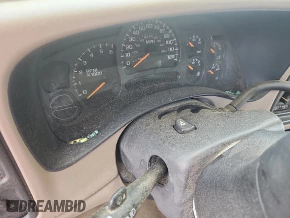 ✅ 2003 Chevrolet Silverado 1500 LS • VIN: 2GCEC19X631389044 • Lot: 58505165. Wystawiony na Copart z przebiegiem Nie podano. Bezpłatny archiwum sprzedaży aukcyjnych z USA i szczegółowy raport historii pojazdu na DreamBid. Zdjęcie 9.