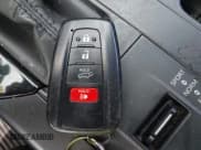 ✅ 2020 Toyota Highlander LE • VIN: 5TDZZRAH9LS006872 • Lot: 42783112. Listed on IAAI with 288,432 mi. Free auction sales archive from the USA and detailed vehicle history report at DreamBid. Image 11.