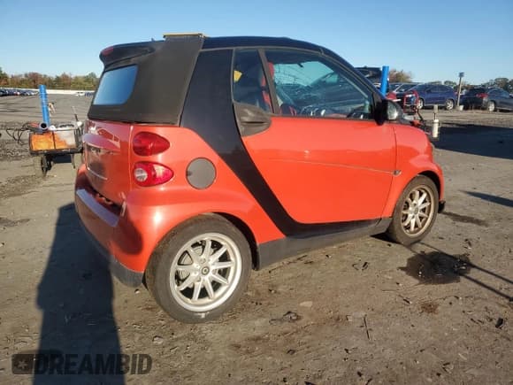 ✅ 2008 Smart fortwo Passion • VIN: WMEEK31X58K129009 • Lot: 86324275. Listed on Copart with 27,168 mi. Free auction sales archive from the USA and detailed vehicle history report at DreamBid. Image 3.