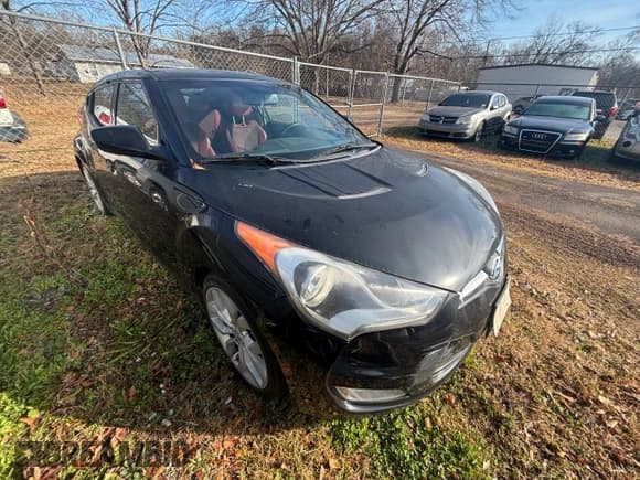 ✅ 2013 Hyundai Veloster w/Black Int • VIN: KMHTC6AD1DU132719 • Lot: 43299225. Listed on Copart with 154,128 mi. Free auction sales archive from the USA and detailed vehicle history report at DreamBid. Image 1.