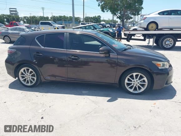 ✅ 2011 Lexus CT 200h • VIN: JTHKD5BH2B2020124 • Lot: 42481966. Listed on IAAI with 157,080 mi. Free auction sales archive from the USA and detailed vehicle history report at DreamBid. Image 13.